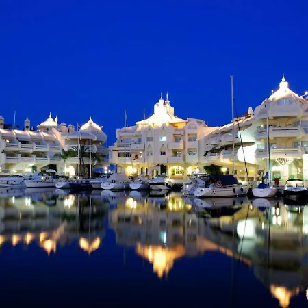 Puerto Marina Villa *